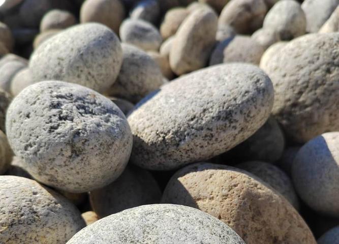 Купить речную и морскую гальку напрямую у производителя с доставкой  купить во Владикавказе от производителя, без посредников